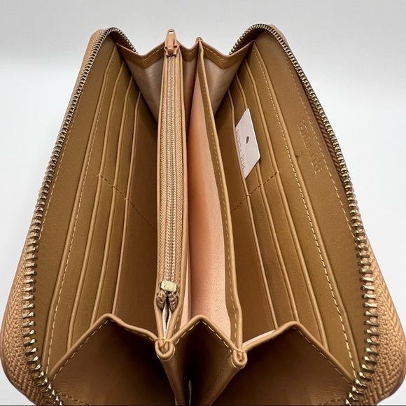 Patrizia Pepe • Brown Leather Wallet - Picture 10 of 10